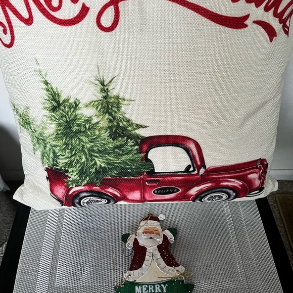 MERRY CHRISTMAS NWOT BURLAP MATERIAL DECOR PILLOW & METAL SANTA CLAUS ORNAMENT - Picture 8 of 17